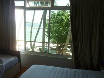 Batuta Maldives Surf View Hotel Thulusdhoo Bagian luar foto